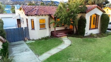 Building Photo - 905 Coronado Dr