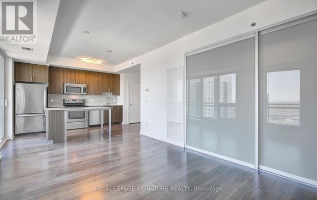 Building Photo - 225 Sackville St