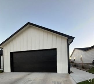 Building Photo - 1723-1725 S Hickory Creek Ct