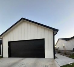 Building Photo - 1723-1725 S Hickory Creek Ct