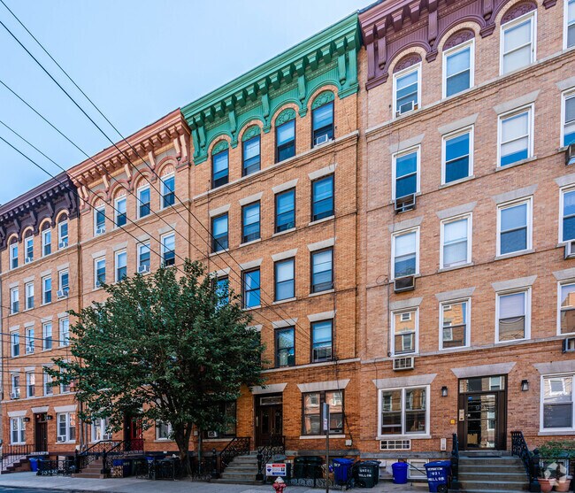 Foto del edificio - 923 Willow Ave