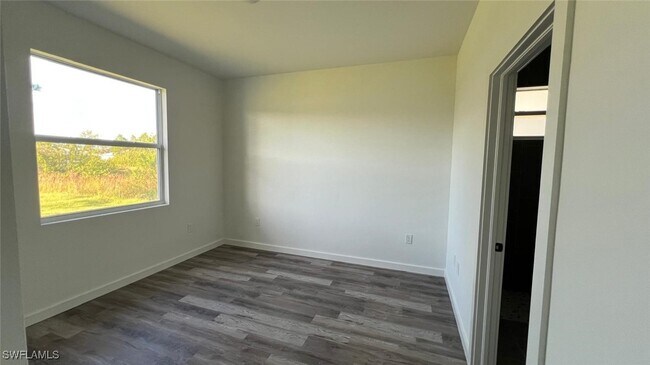 Foto del edificio - 4719-4725 25th St SW