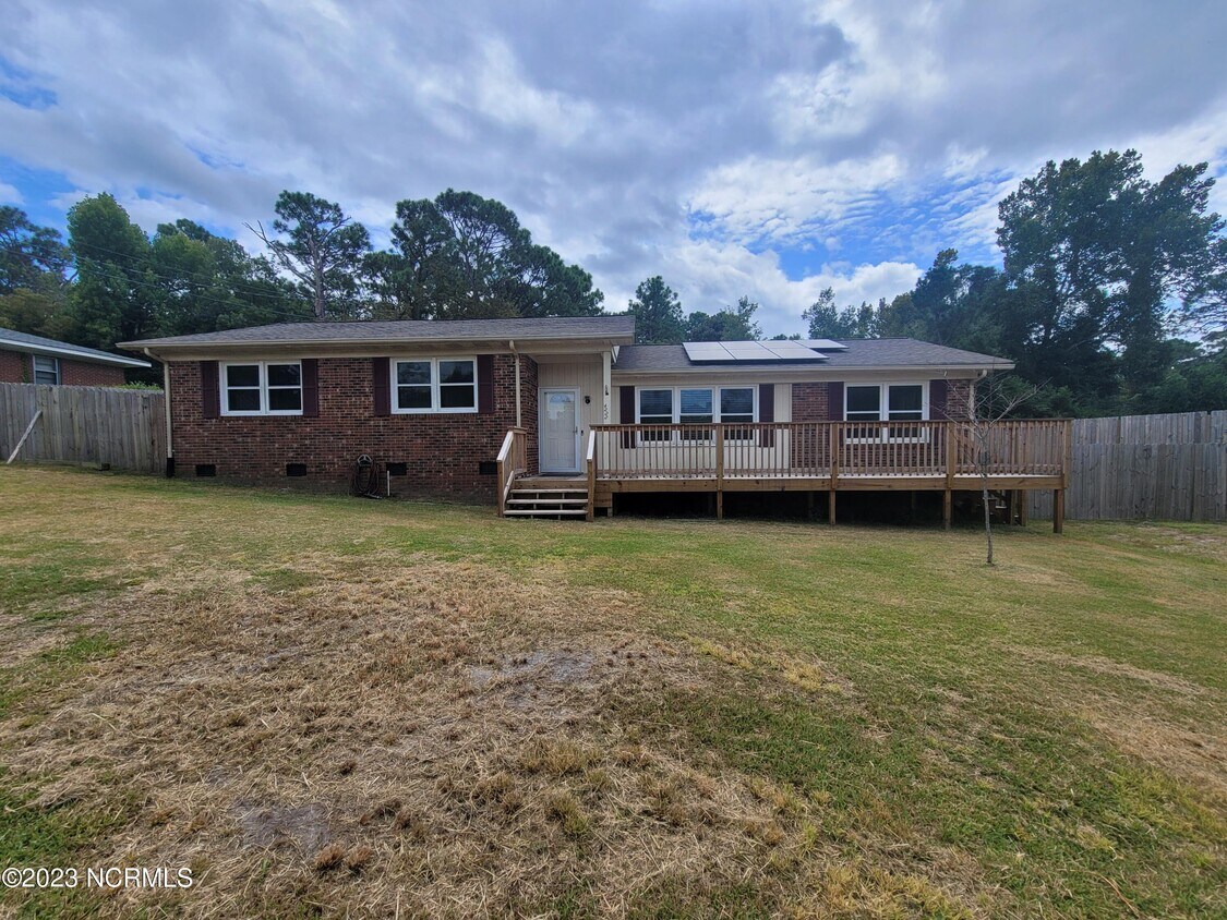 Primary Photo - 4222 Lockwood Dr