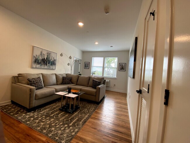 Foto del edificio - 608 Mill St