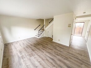 1458 W Latimer Ave