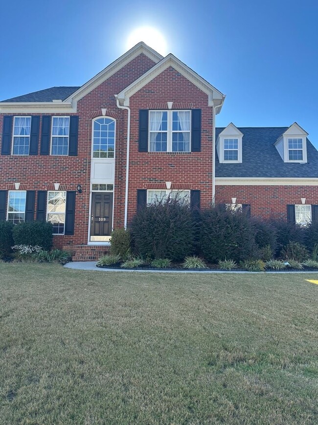 Building Photo - 109 Amberleaf Way