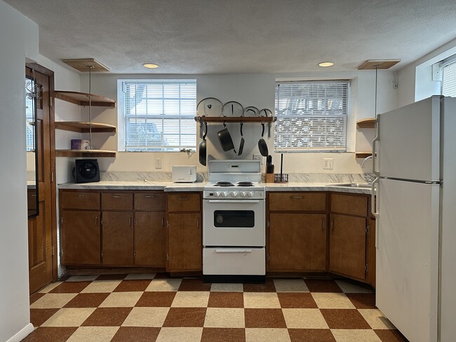 Building Photo - 92 Sciarappa St