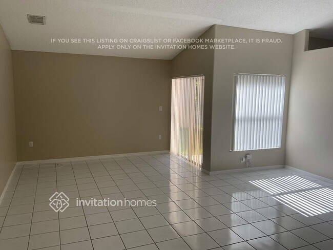 Foto del edificio - 18863 NW 24th Ct