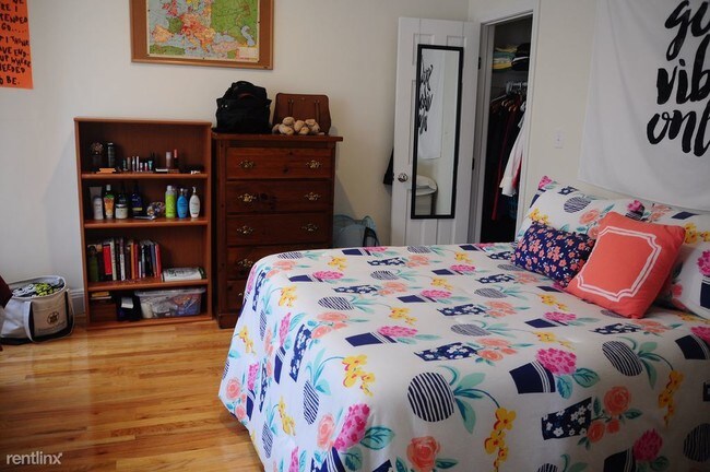 Building Photo - 10 Brainerd Rd