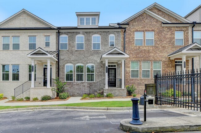 Building Photo - 4655 White St