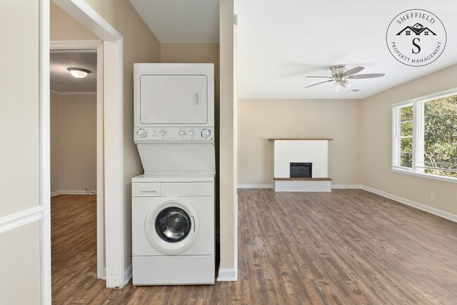 Foto del edificio - Newly Remodeled Home Available Now!