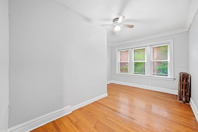 Foto del edificio - 6945 S Calumet Ave