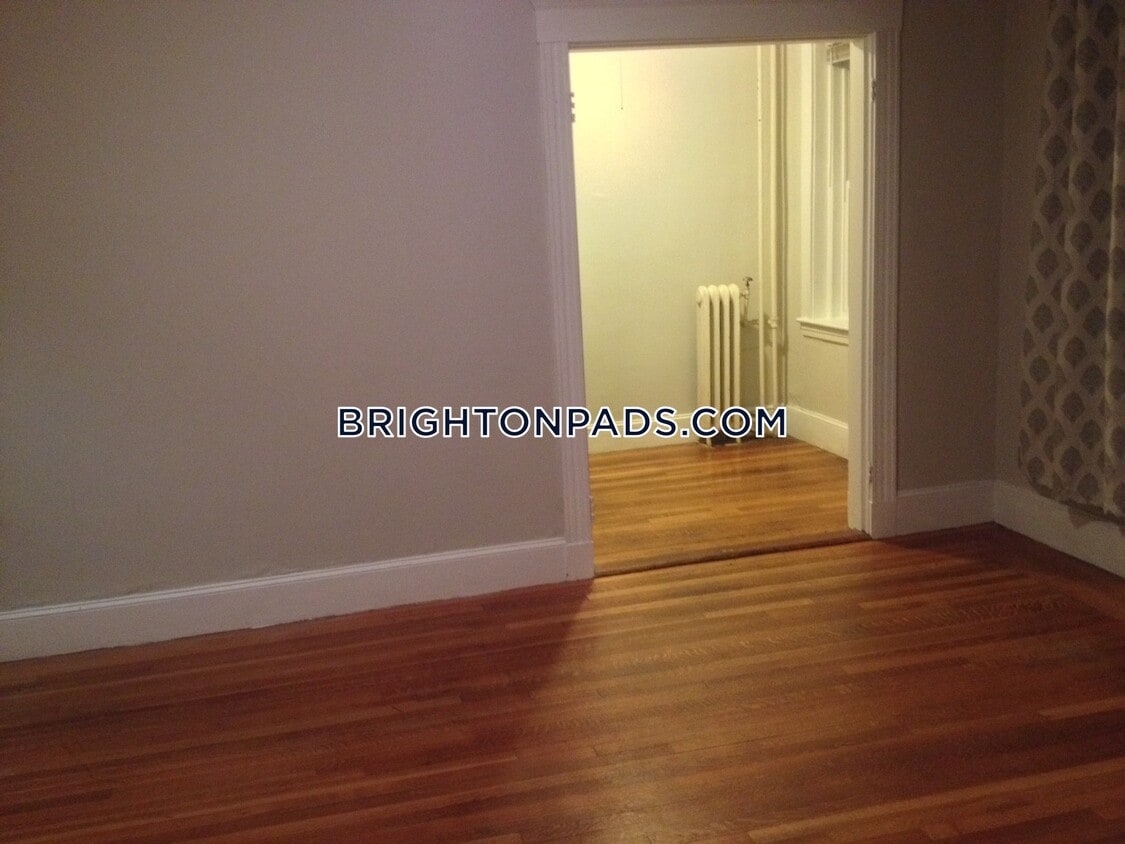 Primary Photo - 1615 Commonwealth Ave