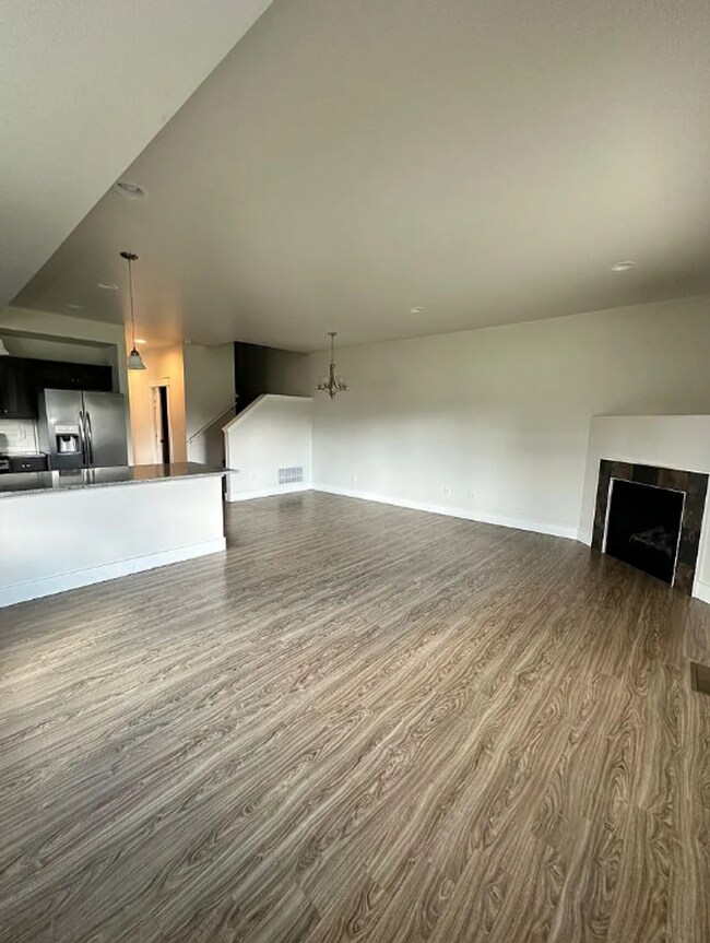 Foto del edificio - 365 N Ferguson Ave