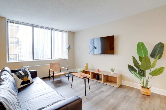 Building Photo - 1201 S Bell St