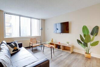 Building Photo - 1201 S Bell St