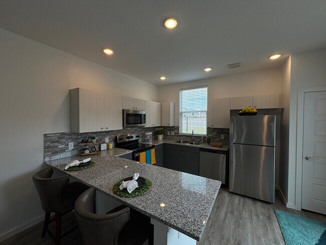 Foto del edificio - 151 Rikardson St