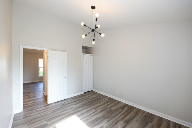 Foto del edificio - 2291 Bannister Ln