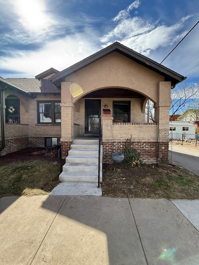 Photo - 1420 E 5th Ave Apartment