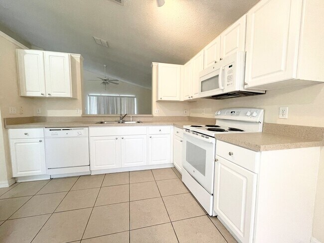 Foto del edificio - Lovely 3/2 Home in Kissimmee at Lakeside