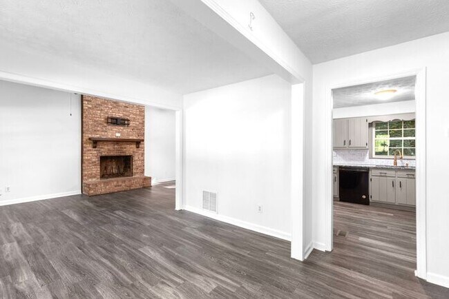 Foto del edificio - 1285 Coronada Dr