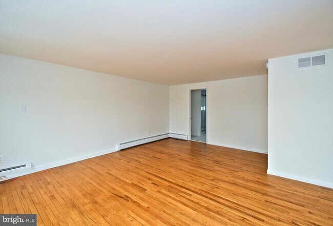 Foto del edificio - 4776 Old Easton Rd