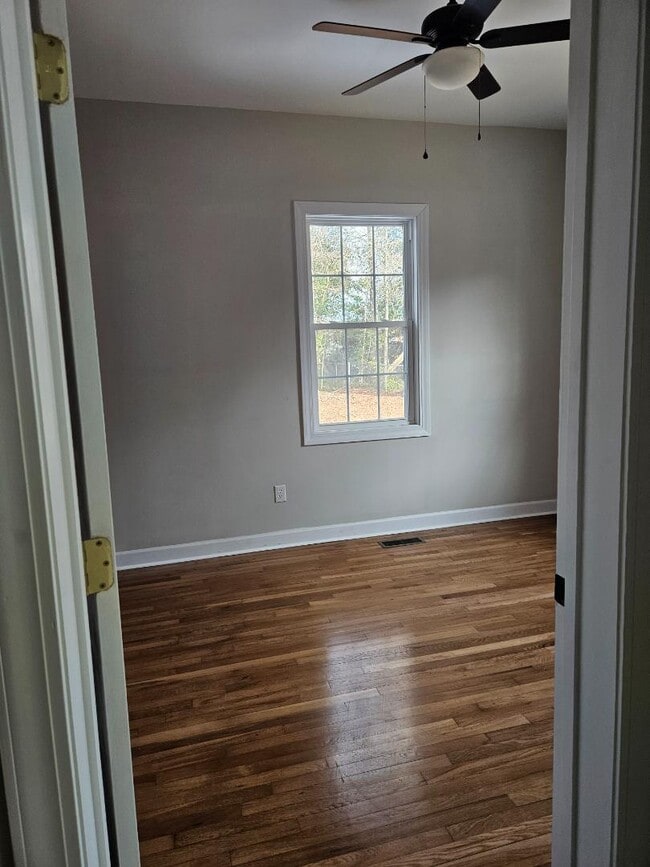 Building Photo - 746 Truett Ave