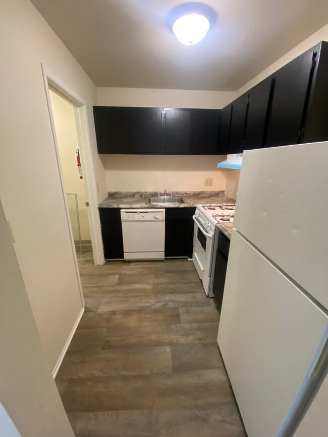 Building Photo - Westminster Park Apartments