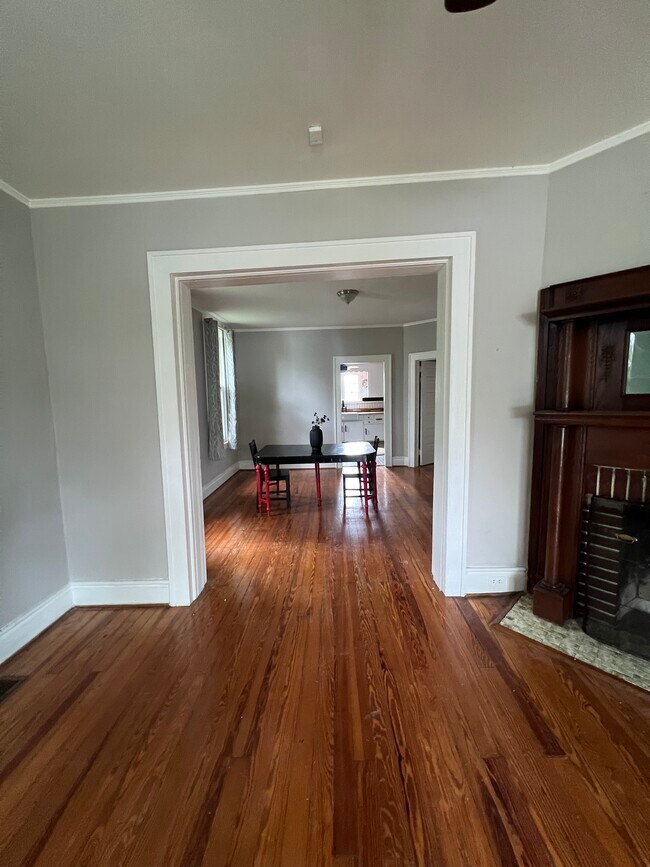 Foto del edificio - 1326 Wingfield St