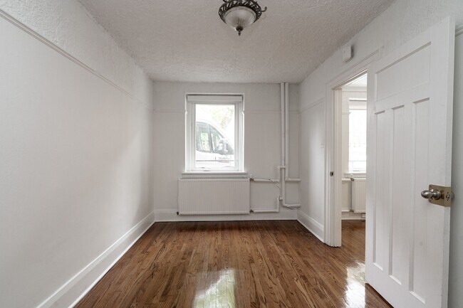 Photo du bâtiment - 100 Vaughan Rd