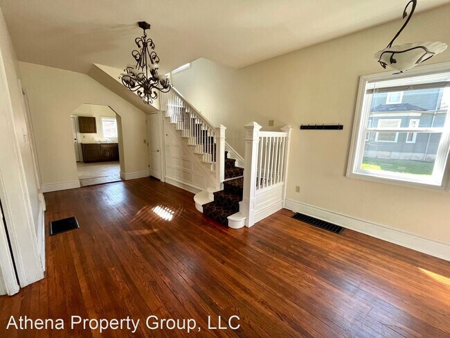 Building Photo - 4 br, 2 bath House - 607 North St
