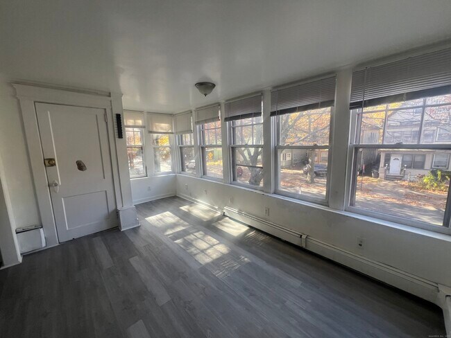 Building Photo - 381 Shelton Ave