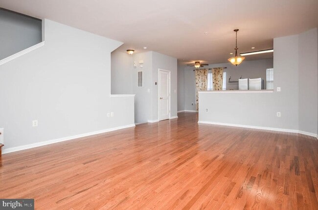 Building Photo - 116 Moore Dr