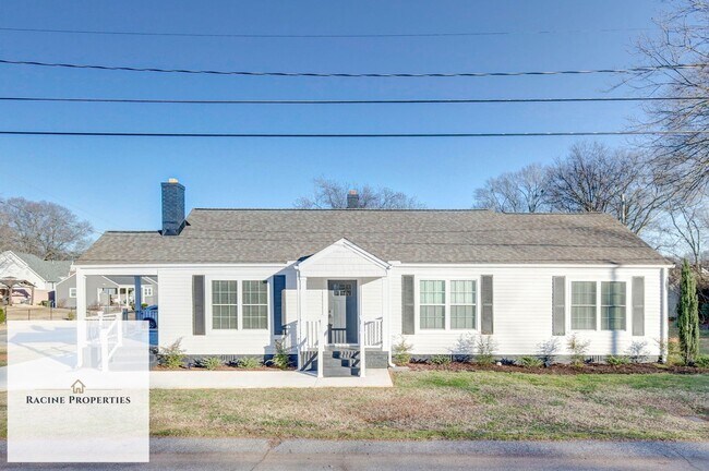 Building Photo - Charming Three Bedroom in Greer, SC