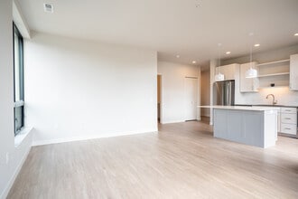 Building Photo - Avenir Apartments