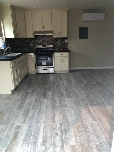 Foto principal - 11254 Amestoy Ave