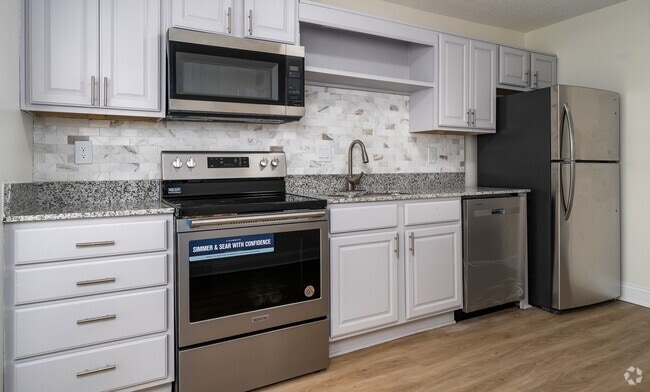Building Photo - Beacon Pointe Apartments