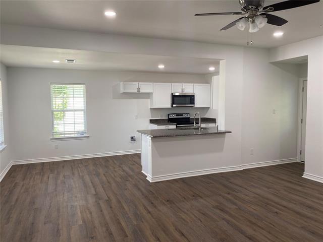 Foto del edificio - 521 E Sears St