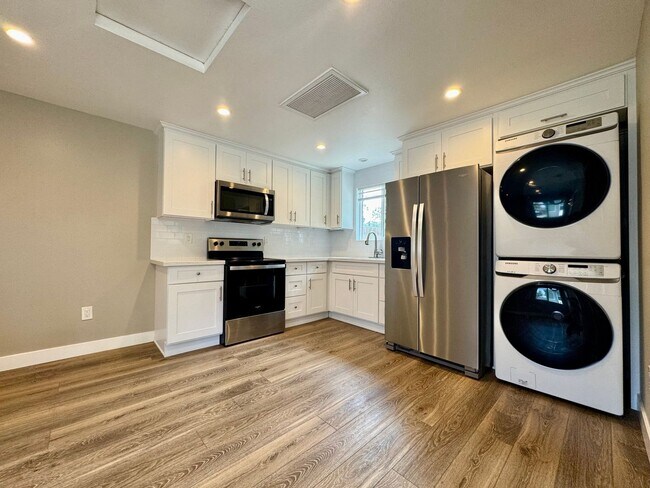 Foto del edificio - 874-876 North Orange St