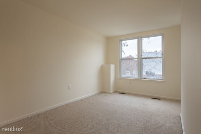 Building Photo - 1454 Fairmont St NW