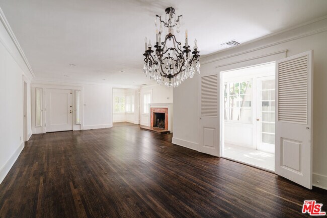 Foto del edificio - 1343 N Orange Grove Ave