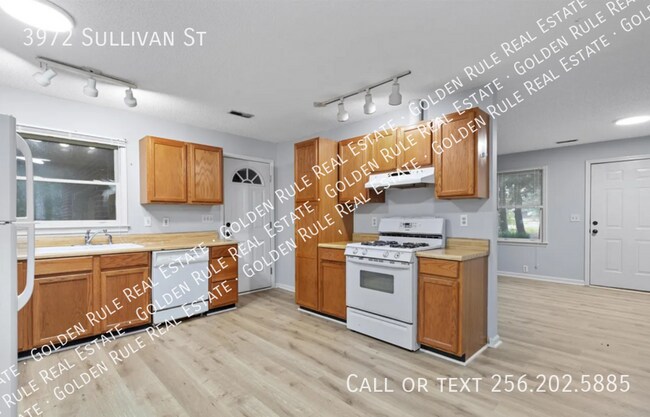 Foto del edificio - 3972 Sullivan St