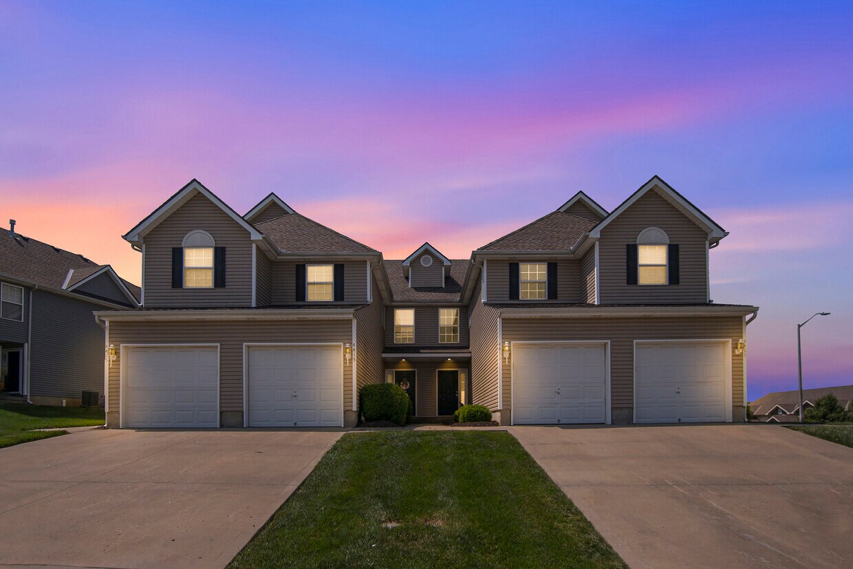4411 NE 83rd Ter, Kansas City, MO 64119 Townhome Rentals in Kansas