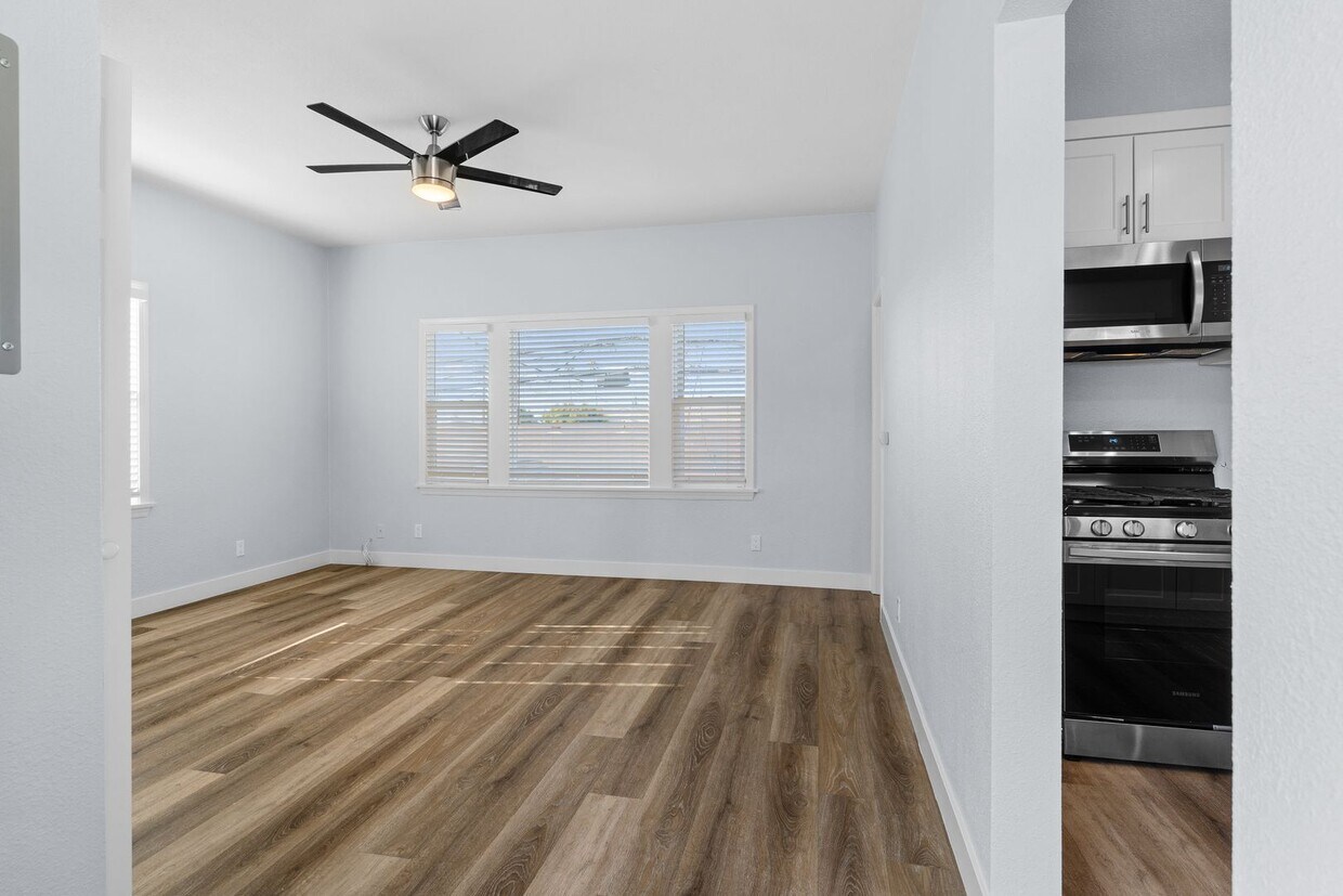 Foto principal - 1711 E Appleton St