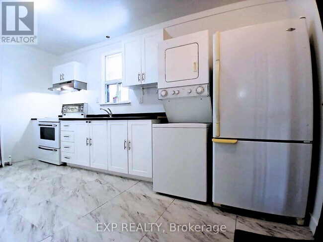 Building Photo - 310 Westwood Ave