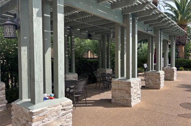 Foto del edificio - 1613 Cardinal Bluff Dr