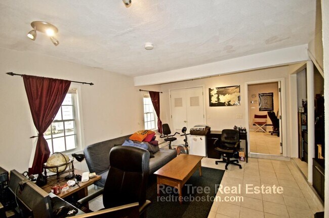 Building Photo - 45 Donnybrook Rd