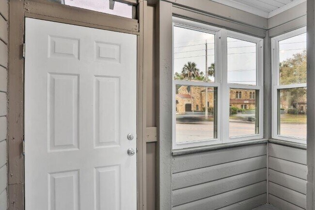 Foto del edificio - 2227 Blanding Blvd