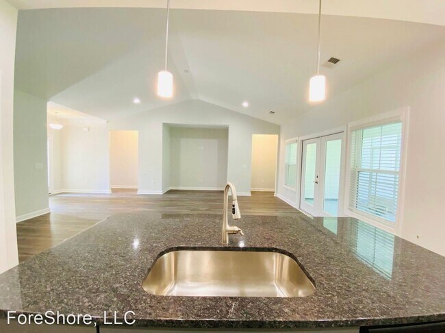 Foto del edificio - 3 br, 2 bath House - 377 Station Parkway