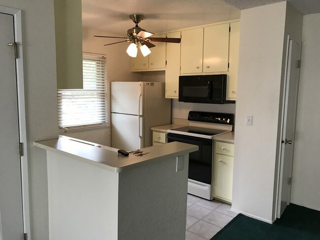 Building Photo - 104 La Contera Ct